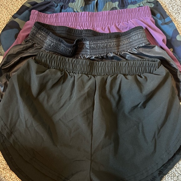 Running shorts bundle size small! - Picture 3 of 16